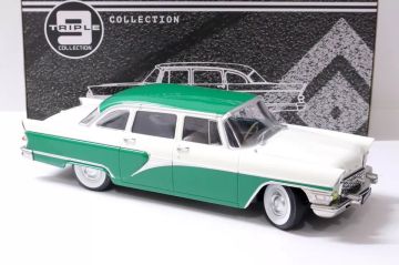 Метален автомобил GAZ 13 Seagull Triple9 Collection 1:18 91800252