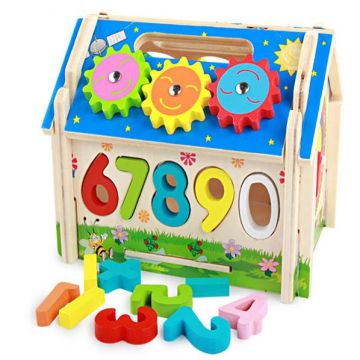 Мултифункционнална дървена къща с часовник