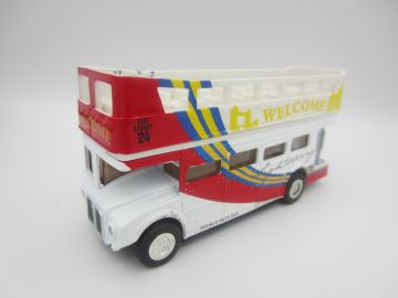 Музикален метален двуетажен Лондон автобус бял