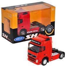 Метален камион влекач Volvo FH12 WELLY 1/32