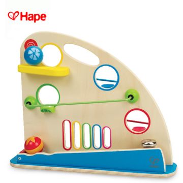 Дървен детски ролбан с топки Hape - H0430
