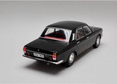 Метална кола Volga M24 1972 - 1:18 Model Car Group 18013