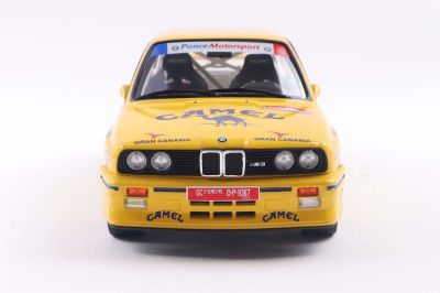 Метален автомобил BMW E30 M3 GR.A YELLOW #1 SOLIDO 1:18 - 1801528 