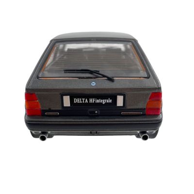 Метален автомобил Lancia Delta HF Integrale 16V 1990 Triple9 Collection 1:18 91800172