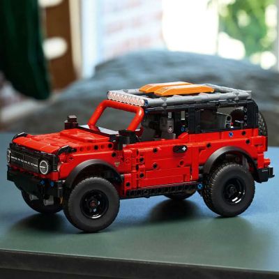 Конструктор LEGO Technic 42213 Джип Ford Bronco® 