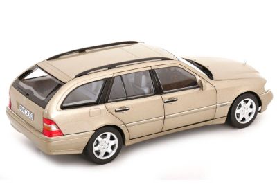 Метална кола Mercedes-Benz C-Class Norev 1:18 - 183388