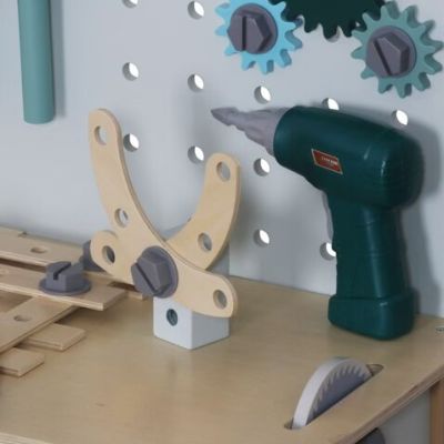 Дървена работна маса с инструменти W03D234