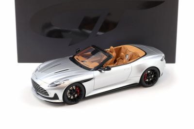 Умален модел Aston Martin DB12 GT SPIRIT GT945 - 1:18