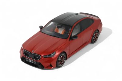 Умален модел BMW M5 GT SPIRIT GT966 - 1:18