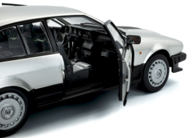 Метален автомобил Alfa Romeo Alfetta SOLIDO 1:18 - 1802307