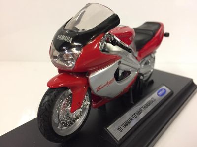 Мотор Yamaha YZF 1000R Thunderace 2001 Welly 1:18