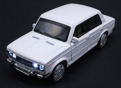 Метална кола Lada 2106 със светлини и звуци - бяла 1:32 