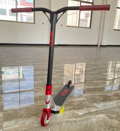 Алуминиева тротинетка за скачане и трикове Byox Stunt Rebel red