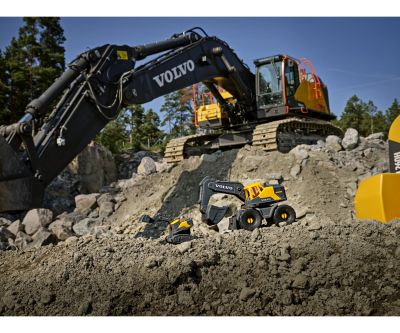 Детска строителна машина Багер с лопата Volvo DICKIE 203724003