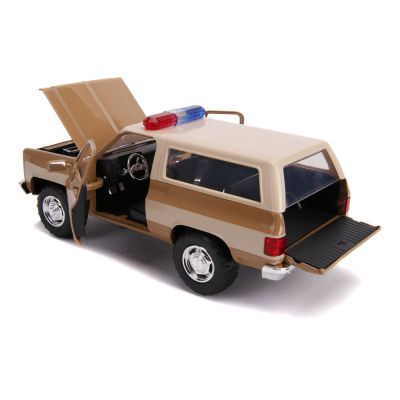 Метален автомобил Police Stranger Things 1979 Chevy Blazer 1:24 Jada Toys 253255003