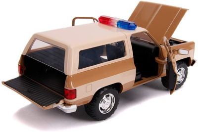 Метален автомобил Police Stranger Things 1979 Chevy Blazer 1:24 Jada Toys 253255003