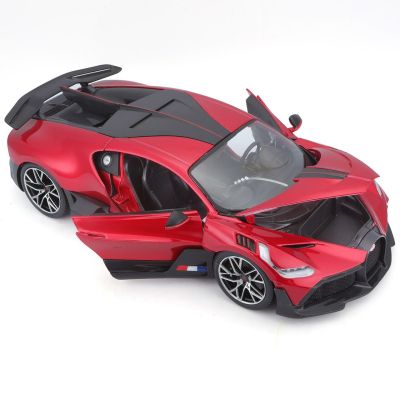 Метална количка Bugatti Divo Bburago Plus 1/18