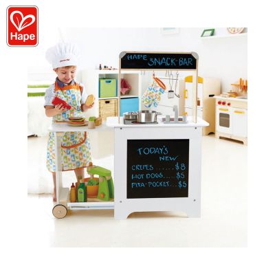 Детска дървена кухня с разтегателен плот Hape - H3126