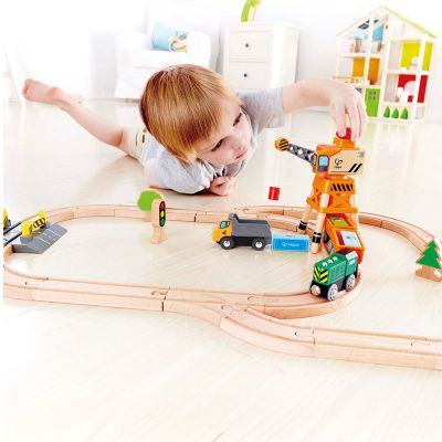 Дървен кран с камион Hape - H3715