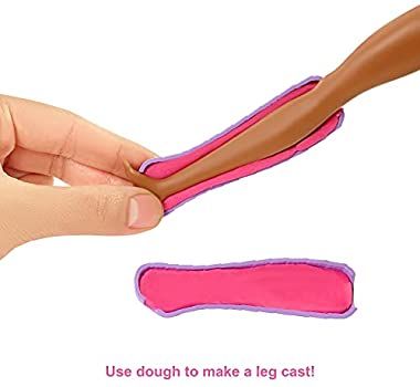 Кукла Барби Игрален комплект ортопедична клиника Barbie - GTN61