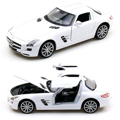 Метална количка Mercedes-Benz SLS AMG 1:24 Welly 24041 
