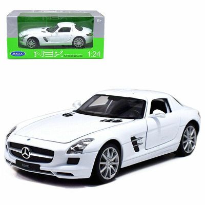 Метална количка Mercedes-Benz SLS AMG 1:24 Welly 24041 