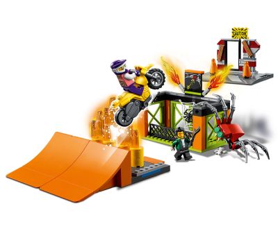 Конструктор LEGO CITY STUNTZ Каскадьорски парк 60293