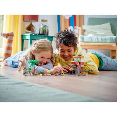Конструктор LEGO CITY Спасителна станция на плажа 60328