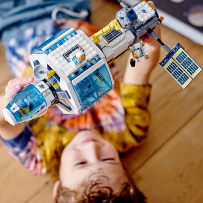 Конструктор LEGO City Лунна космическа станция 60349