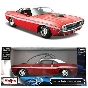 Метална кола Dodge Challenger R/T Coupe 1970 MAISTO 1:24 - 31263