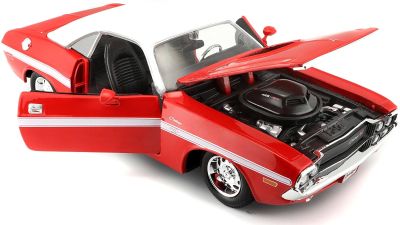 Метална кола Dodge Challenger R/T Coupe 1970 MAISTO 1:24 - 31263