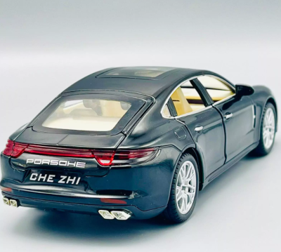 Метален автомобил със звук и светлини Porsche Panamera 1/24, black