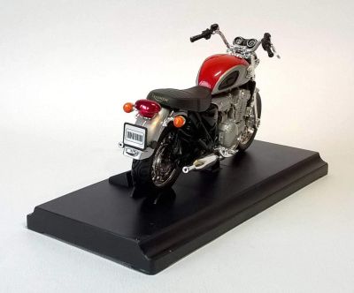 Мотор Triumph Thunderbird Welly 1:18