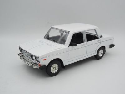 Метална кола Lada ВАЗ 2106 бяла 1:24 