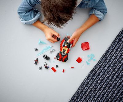 Конструктор LEGO Marvel Super Heroes 76244 - Майлс Моралес срещу Морбиус