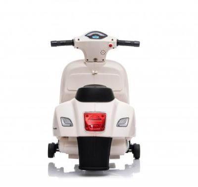 Детски акумулаторен мотор VESPA GTS SUPER SPORT БЯЛ