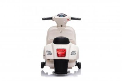 Детски акумулаторен мотор VESPA GTS SUPER SPORT БЯЛ