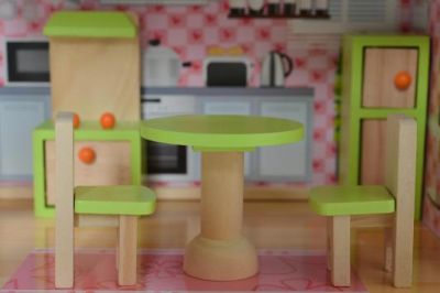 Дървена къща за кукли с обзавеждане Mila 4110 Moni Toys  