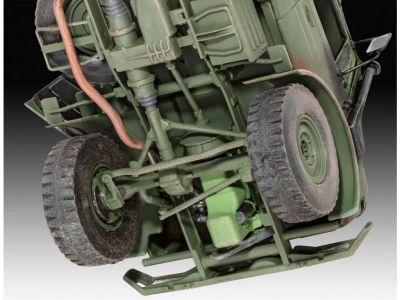 Сглобяем модел Revell Камион Unimog 2T milgl