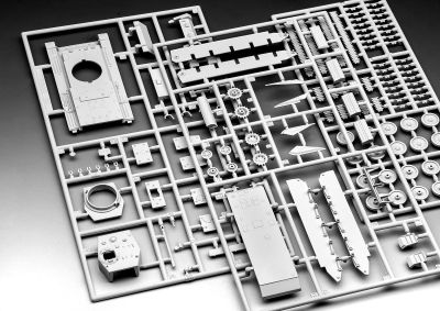 Сглобяем модел Revell Танк World of Tanks, Британски танк Cromwell Mk. IV