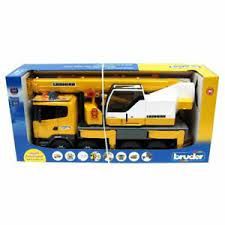 Камион Scania Super 560R с кран Liebherr Bruder 03571