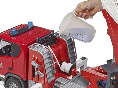 Пожарен камион Scania Super 560R със стълба Bruder 03591