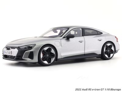 Метална кола Audi RS e-tron GT 2022 Bburago 1/18 сребрист
