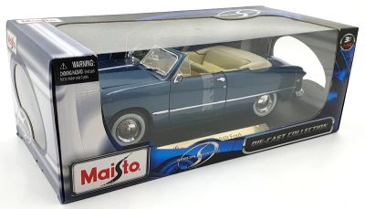 Метална кола Ford Convertible 1949 Maisto 1/18 31682