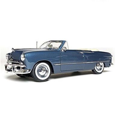Метална кола Ford Convertible 1949 Maisto 1/18 31682
