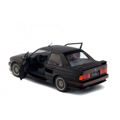 Метален автомобил BMW M3 E30 SPORT EVO 990 Solido 1/18 - 1801501