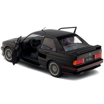 Метален автомобил BMW M3 E30 SPORT EVO 990 Solido 1/18 - 1801501