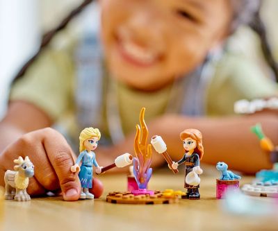 Конструктор LEGO Disney Princess 43238 Замръзналият замък на Елза