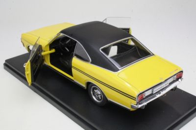 Метална кола Opel Commodore A GS/E Coupe - 1970 Hachette AB24P004