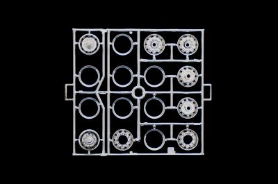 Сглобяем камион SCANIA 143M TOPLINE 4x2 1/24 ITALERI 3910